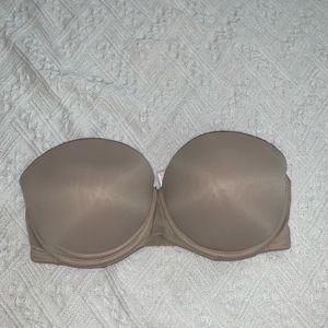 VICTORIA’S SECRET STRAPLESS NUDE PUSH UP BRA